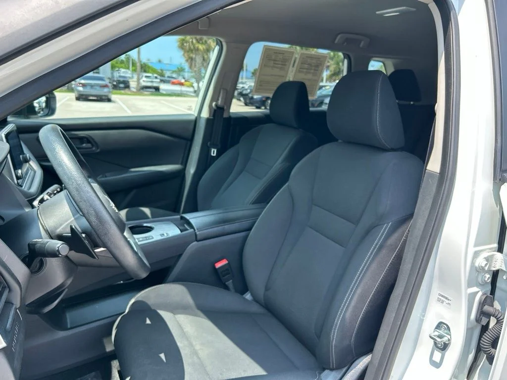 Certified Used 2024 White Nissan S image 20
