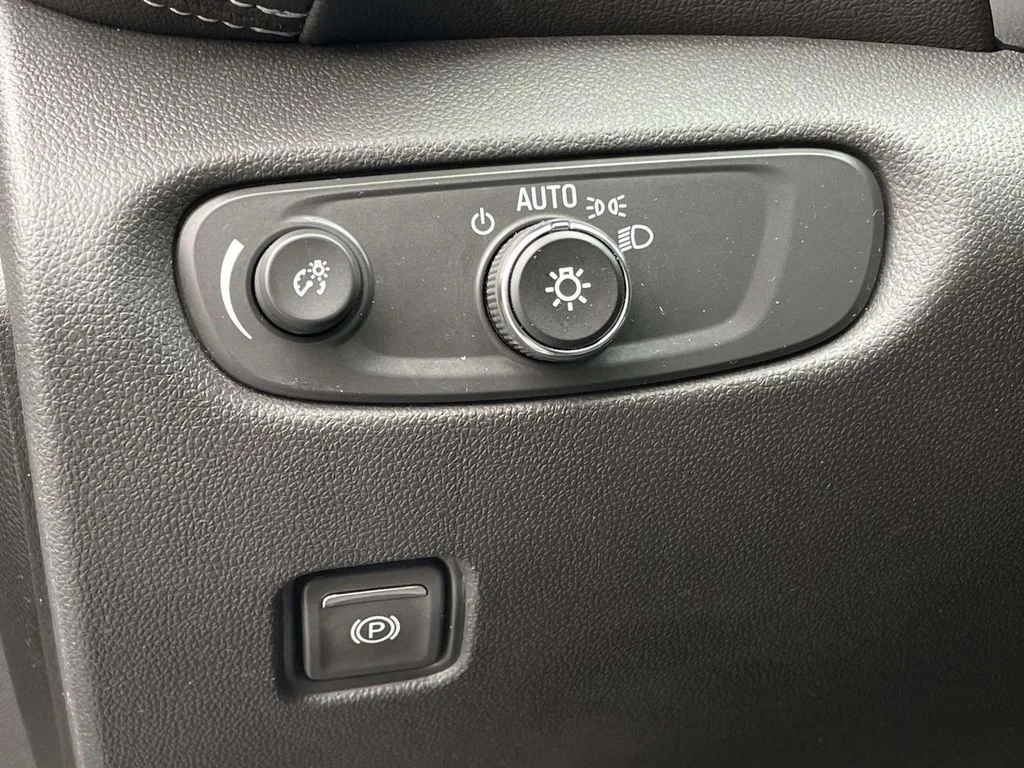 2025 Chevrolet Blazer 2LT - Photo 9