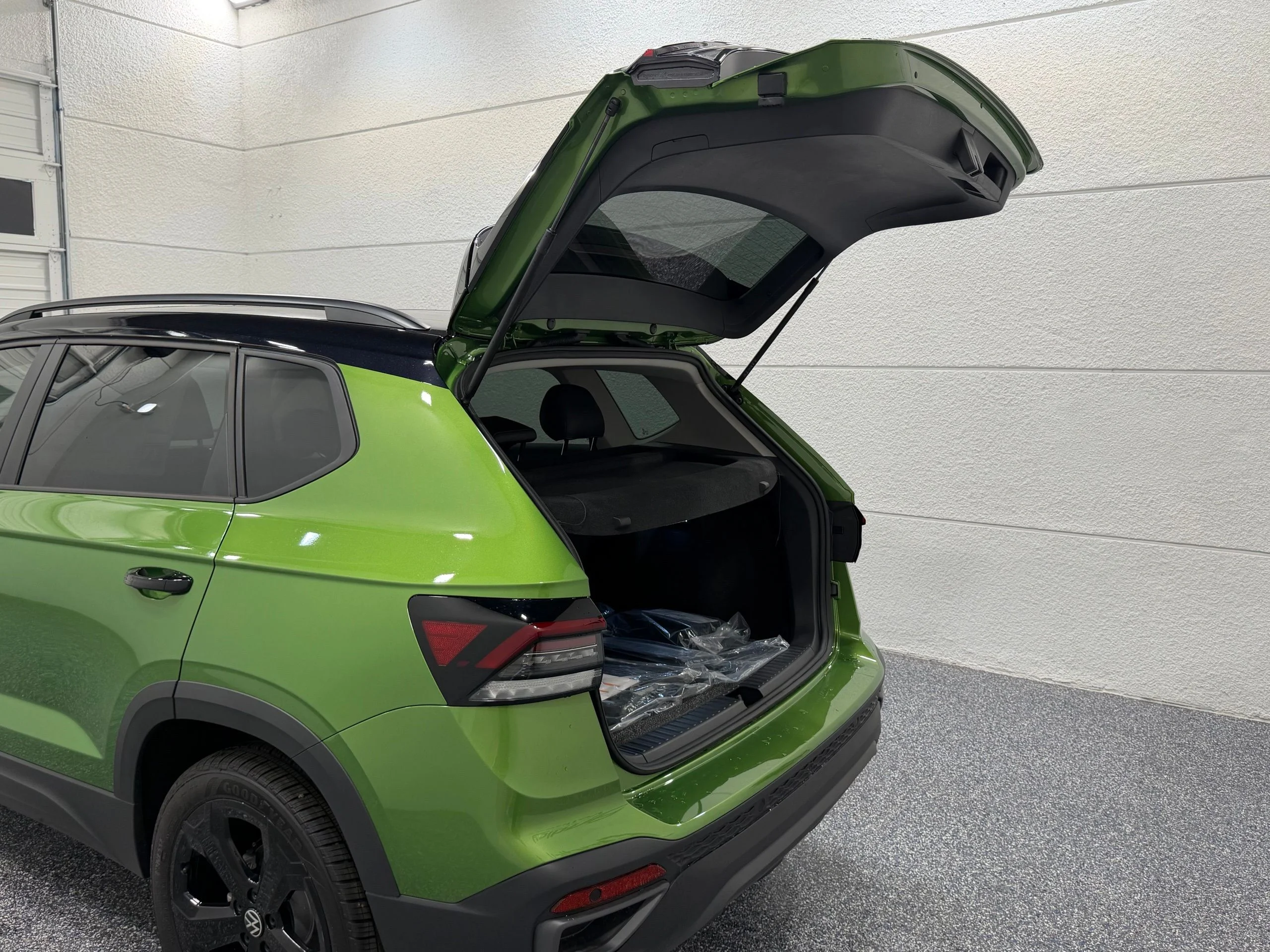 New 2026 Green Volkswagen 1.5T SE Black image 23