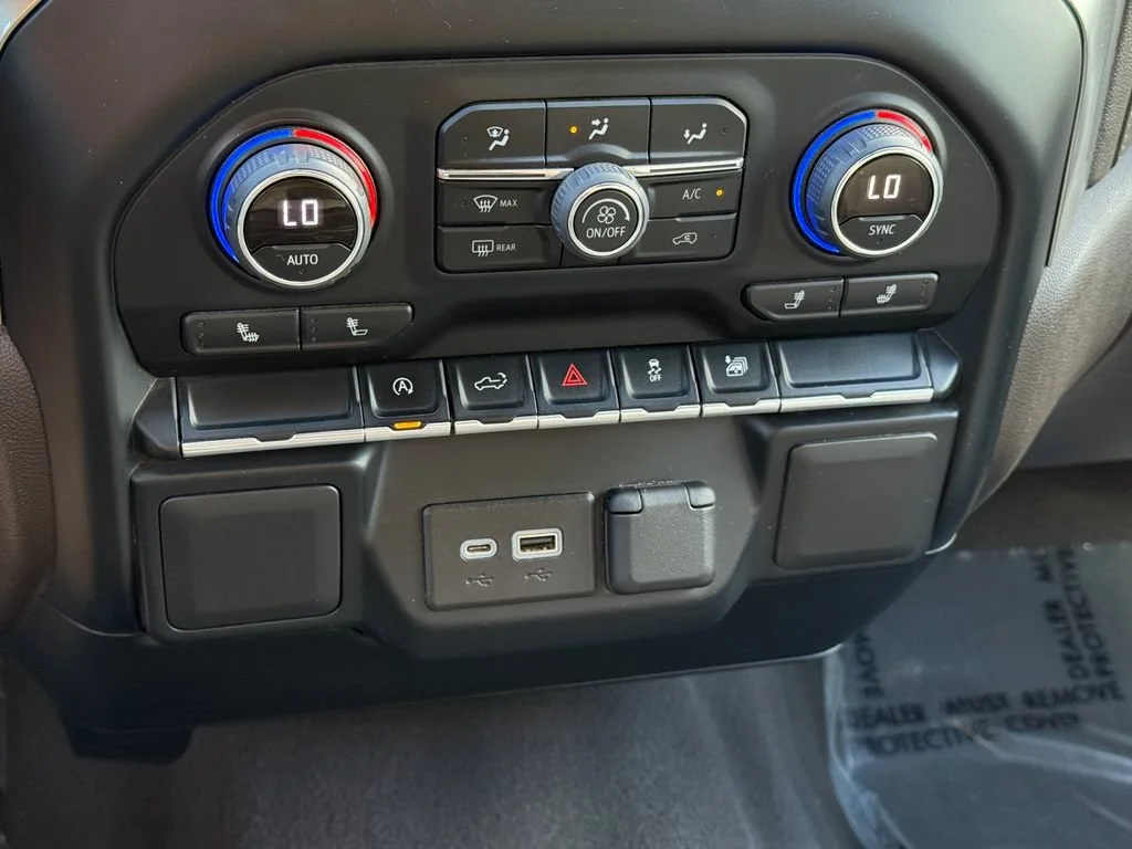Used 2022 SUMMIT WHITE Chevrolet LT image 28