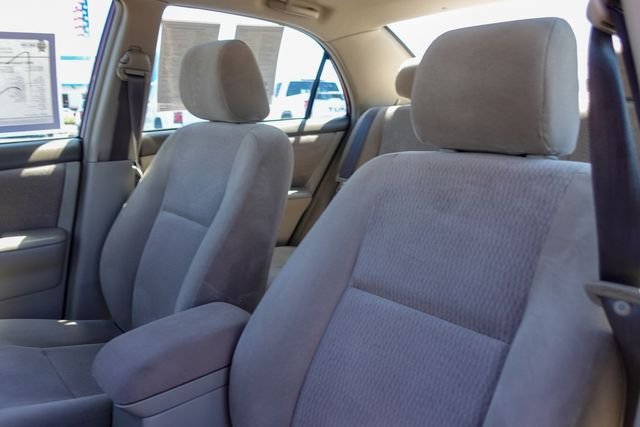 Used 2005 Red Toyota LE image 21