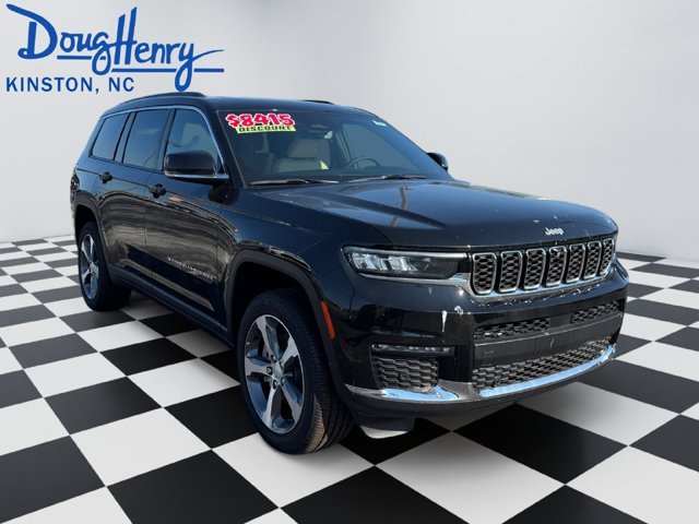 New 2025 Diamond Black Crystal Pearl-Coat Exterior Paint Jeep Limited image 7