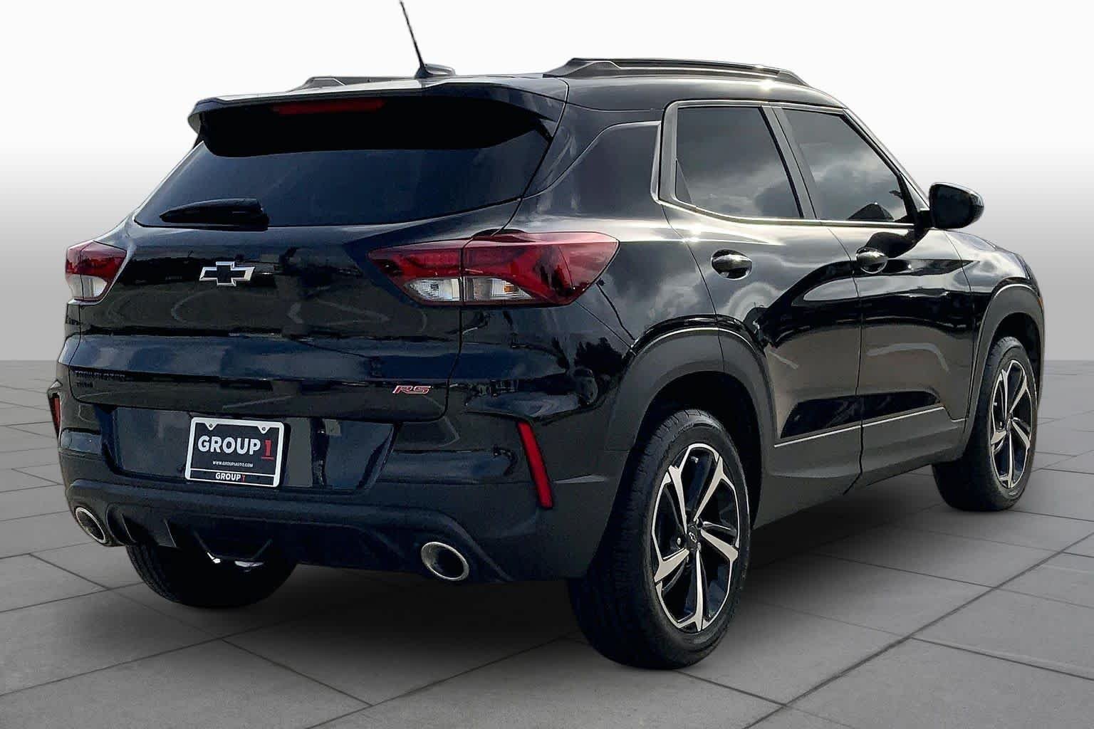 Used 2023 Mosaic Black Metallic Chevrolet RS image 13