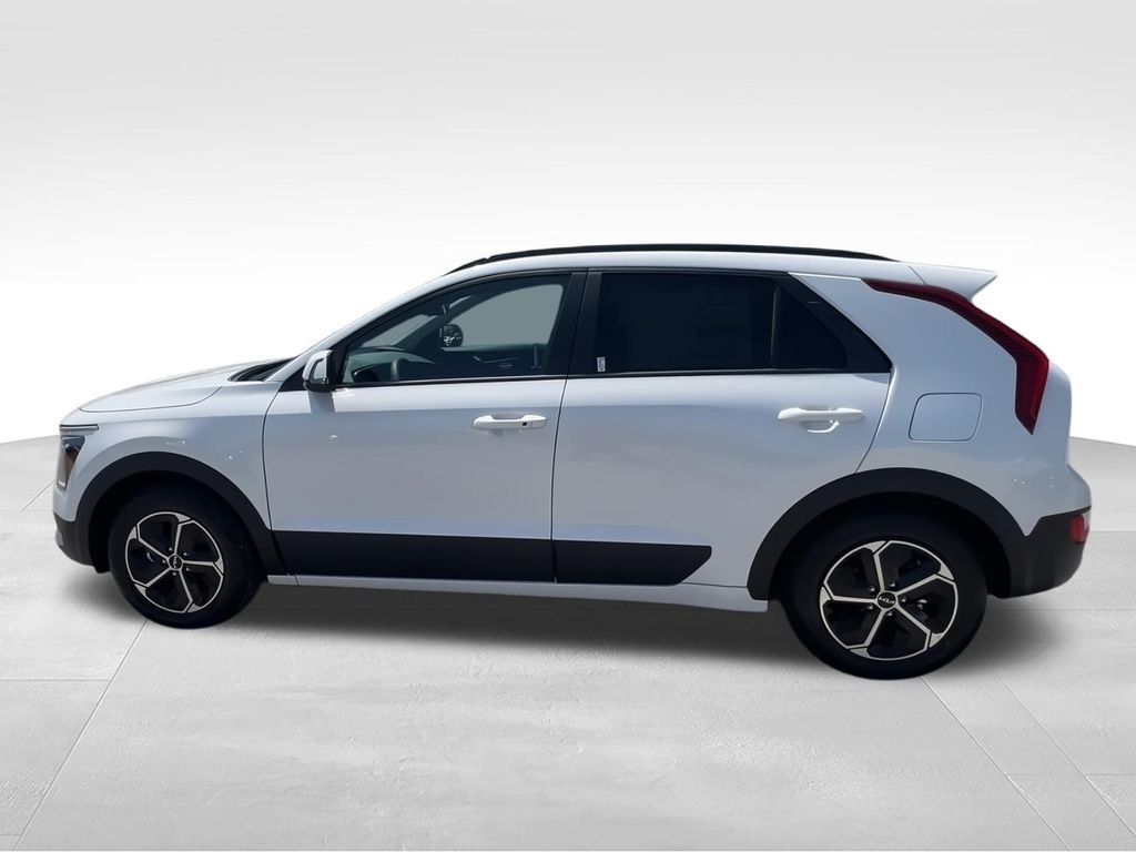 New 2026 White Kia EX image 5