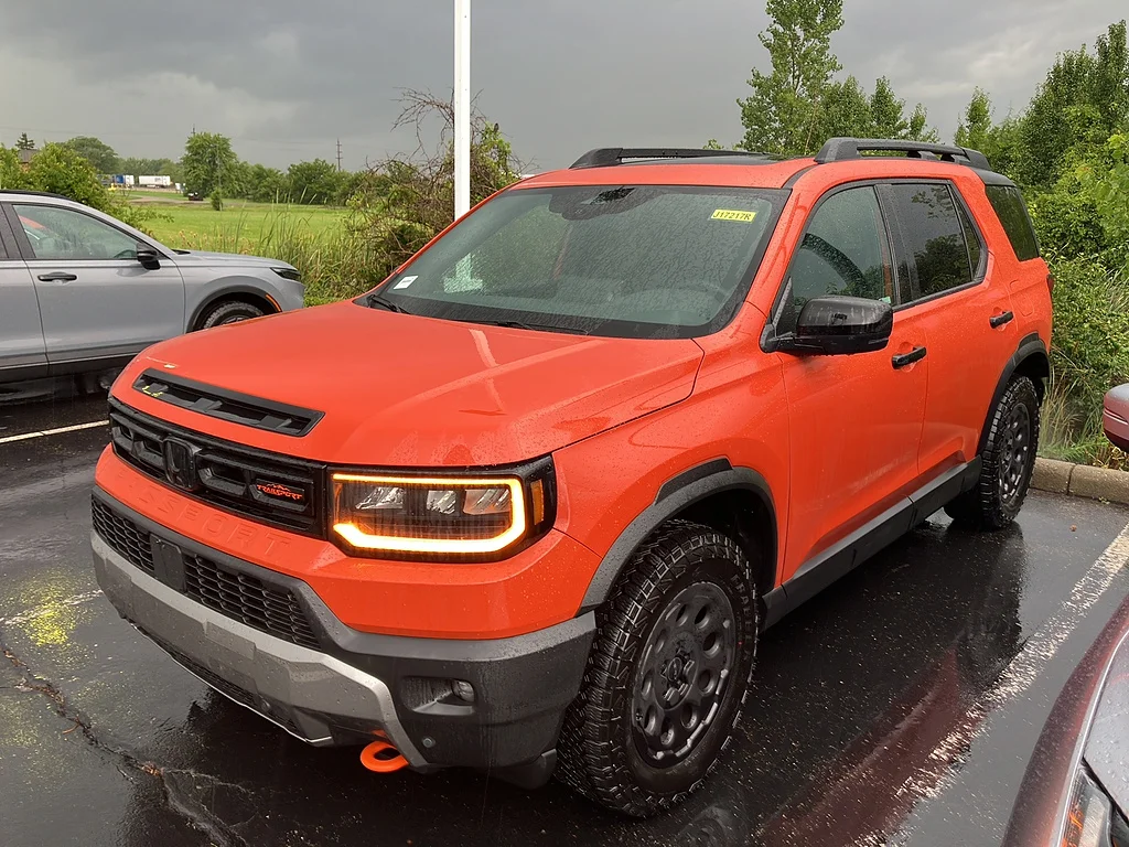 Certified Used 2026 Sunset Orange II Honda TrailSport Elite Blackout image 33