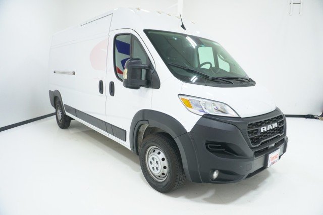 Used 2025 WHITE Ram Tradesman image 3