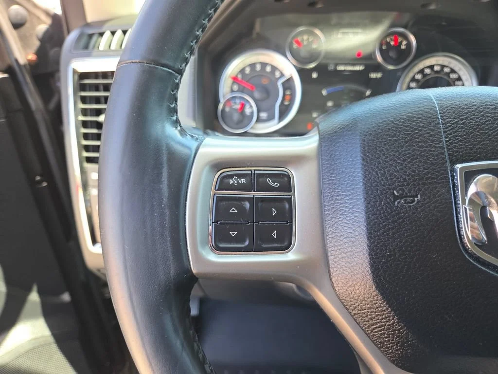 Used 2018 Brilliant Black Crystal Pearlcoat Ram Laramie image 32