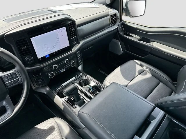 Used 2025 White Ford Lariat image 23