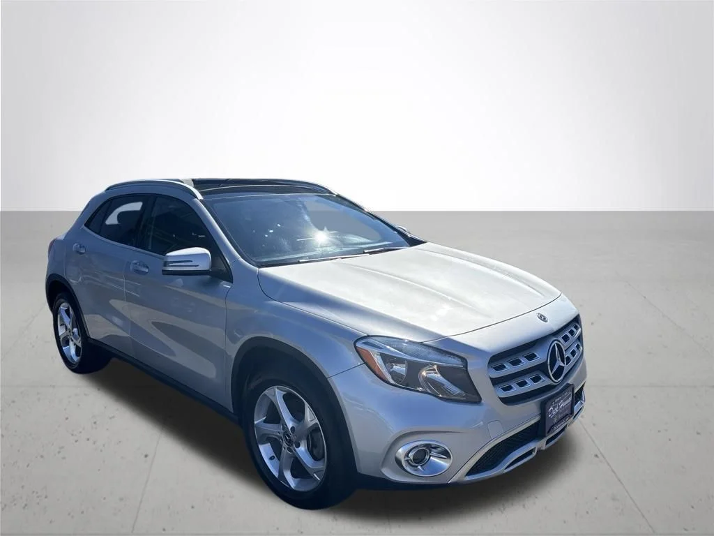 Used 2018 Silver Mercedes-Benz GLA 250 image 4