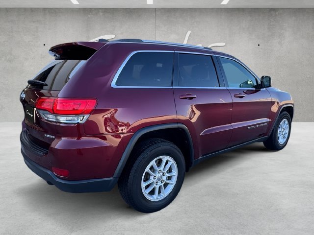 Used 2018 Red Jeep Laredo E image 16