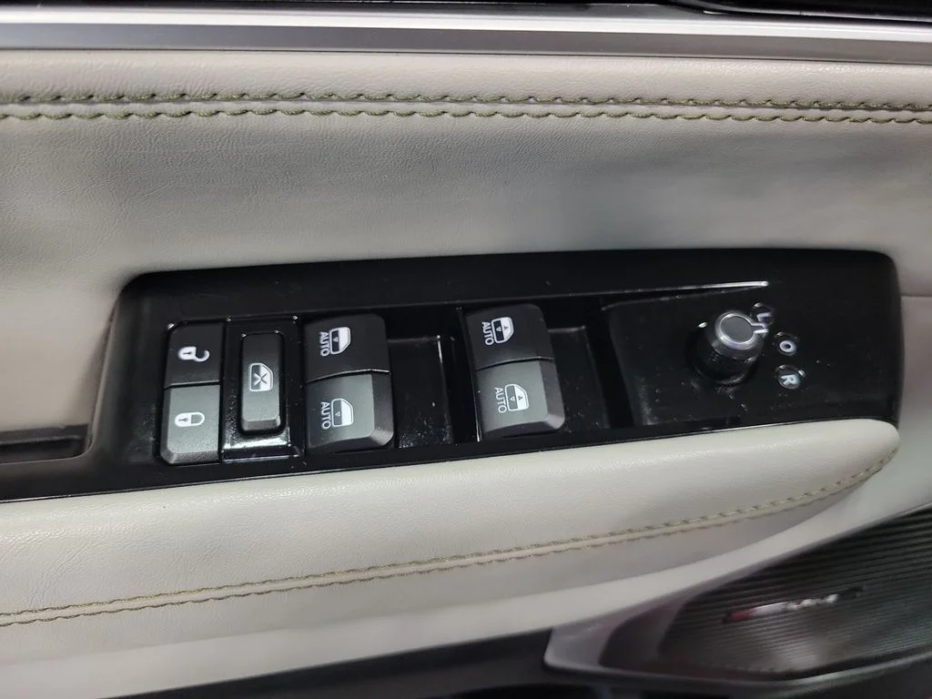 Used 2023 Red Jeep Series II image 39