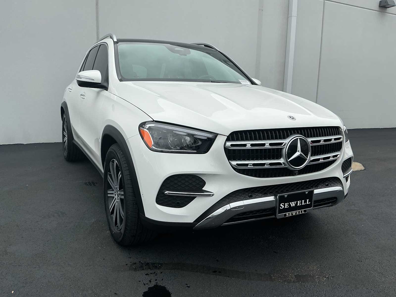 Certified Used 2026 Polar White Mercedes-Benz GLE 350 image 3