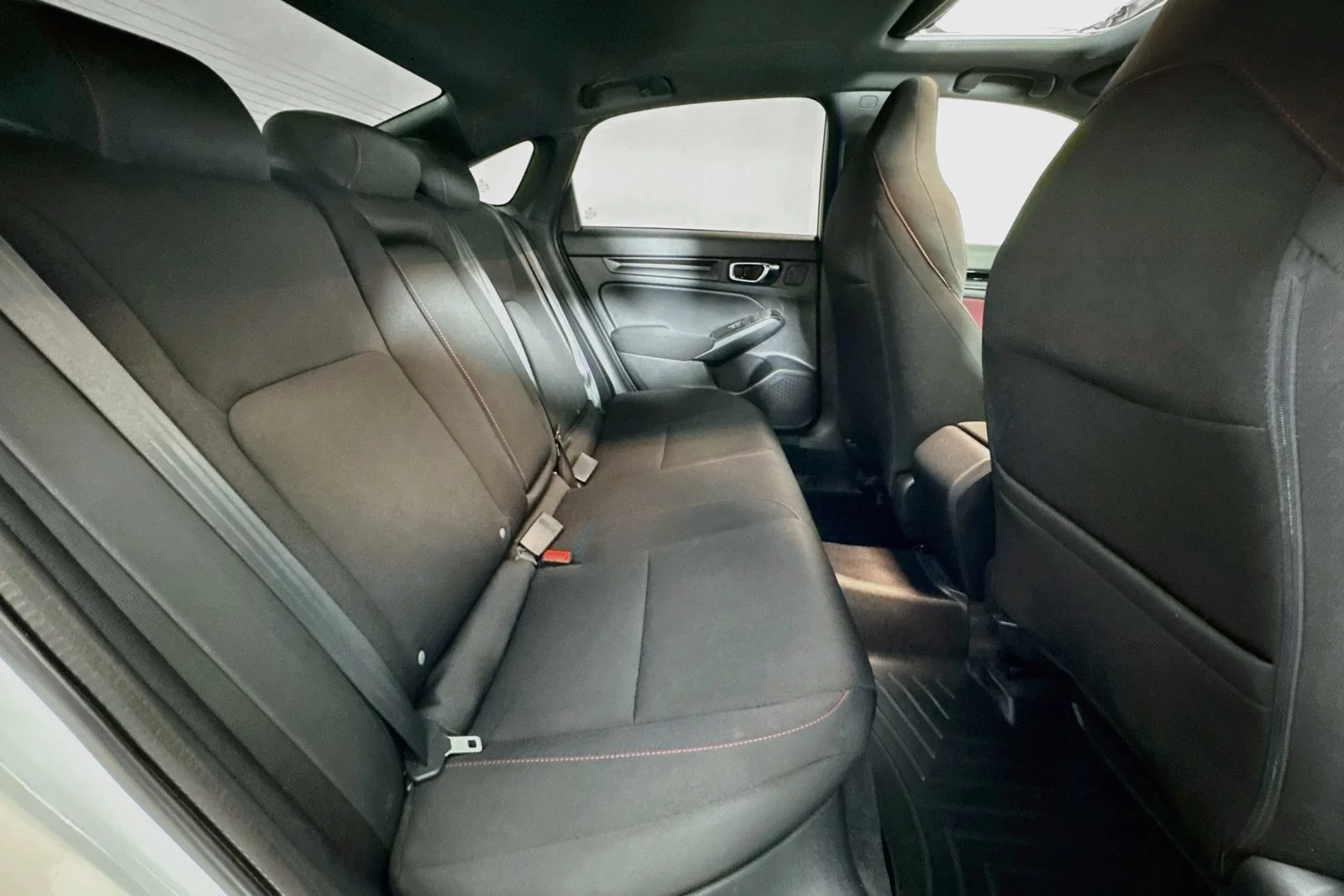 Used 2023 Platinum White Pearl Honda  image 24