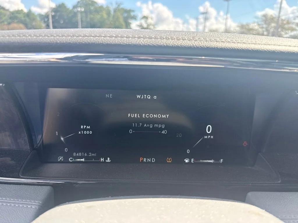 Used 2019 Blue Lincoln Select image 11