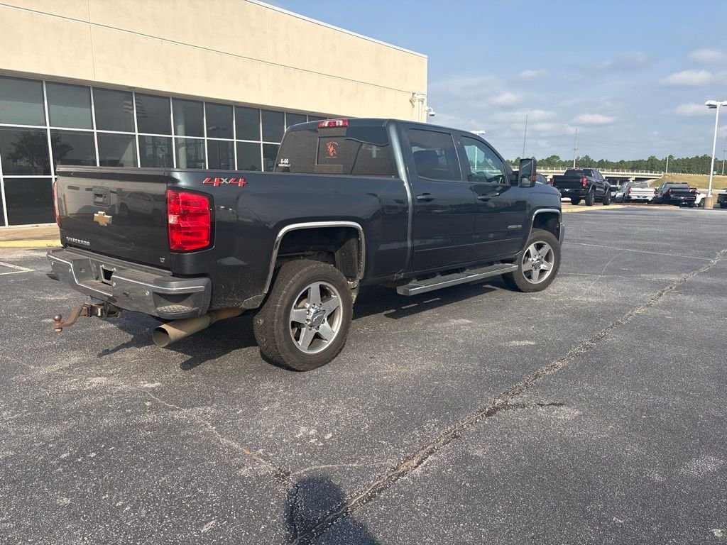 Used 2018 Gray Chevrolet LT image 3