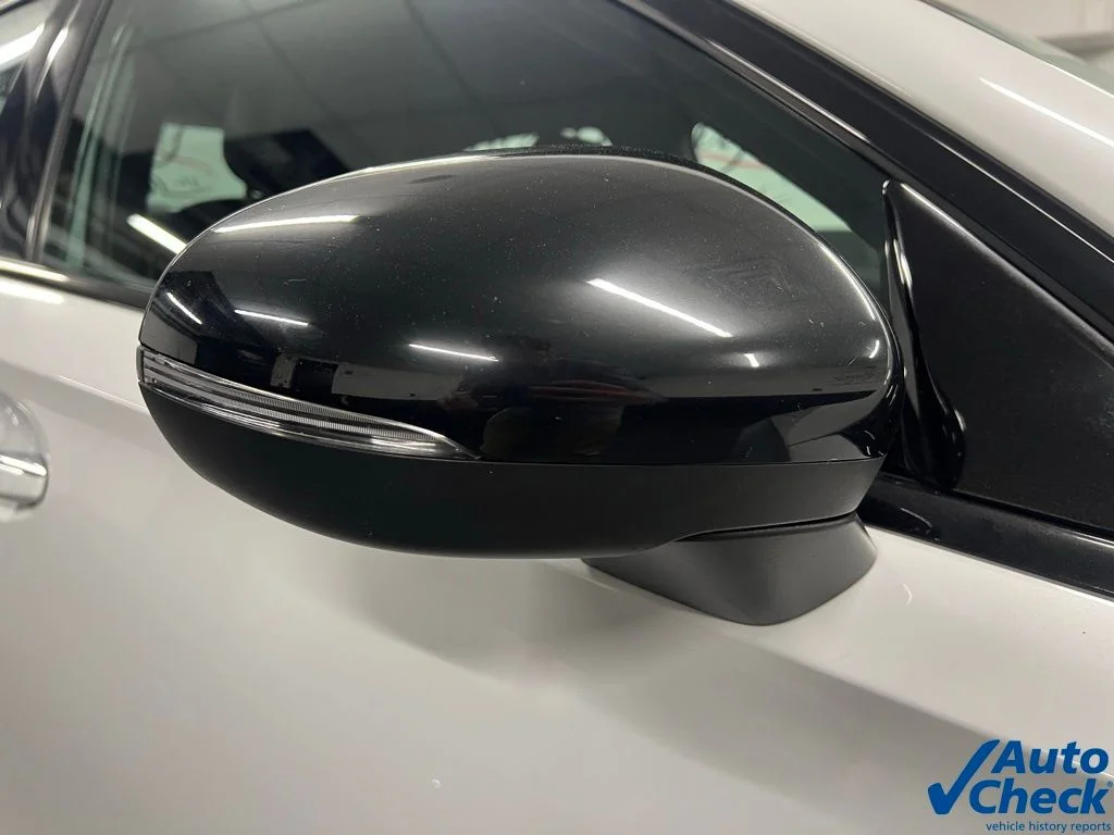 Used 2021 White Mercedes-Benz Base image 46