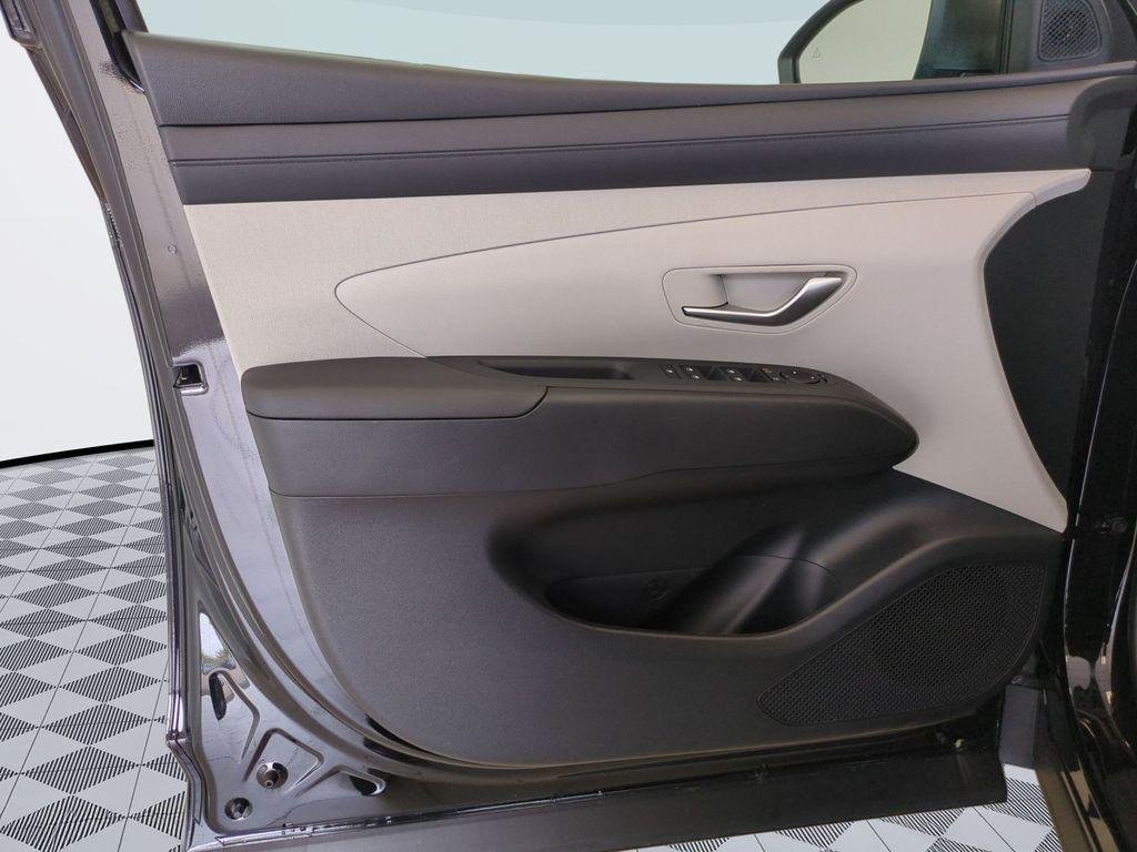 New 2026 Black Hyundai SEL Premium AWD image 10