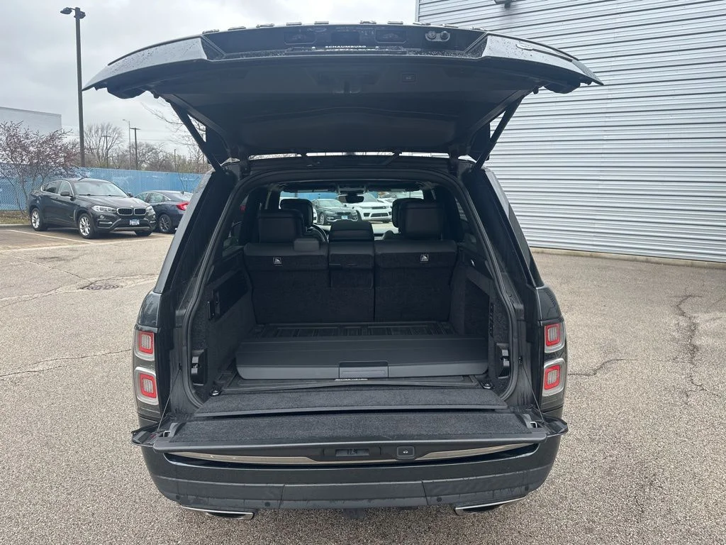 Used 2020 Borealis Black Land Rover SVAutobiography image 6