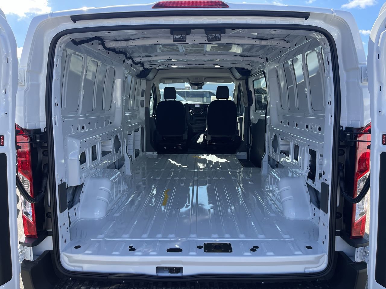 New 2025 Oxford White Ford  image 27