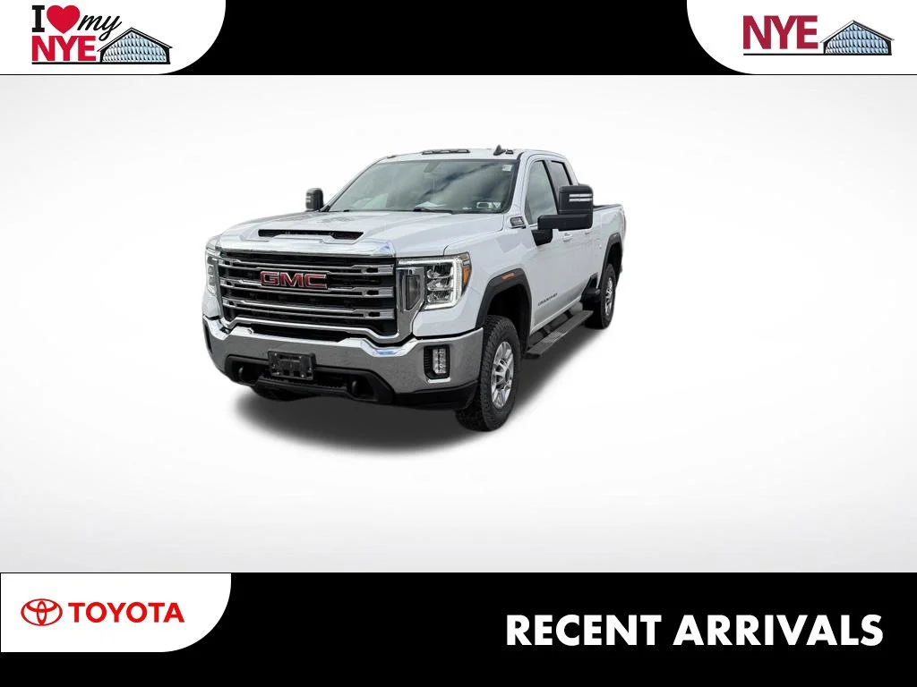 Used 2022 White GMC SLE image 1
