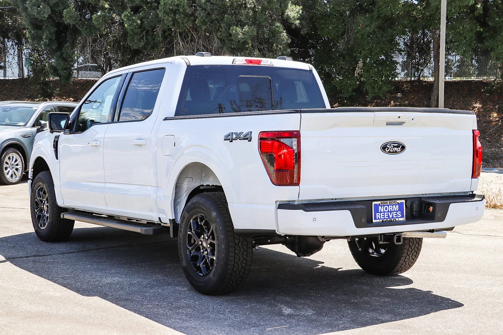 New 2026 Oxford White Ford XLT image 8