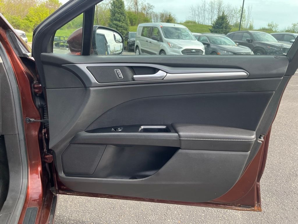 2015 Ford Fusion SE - Photo 11