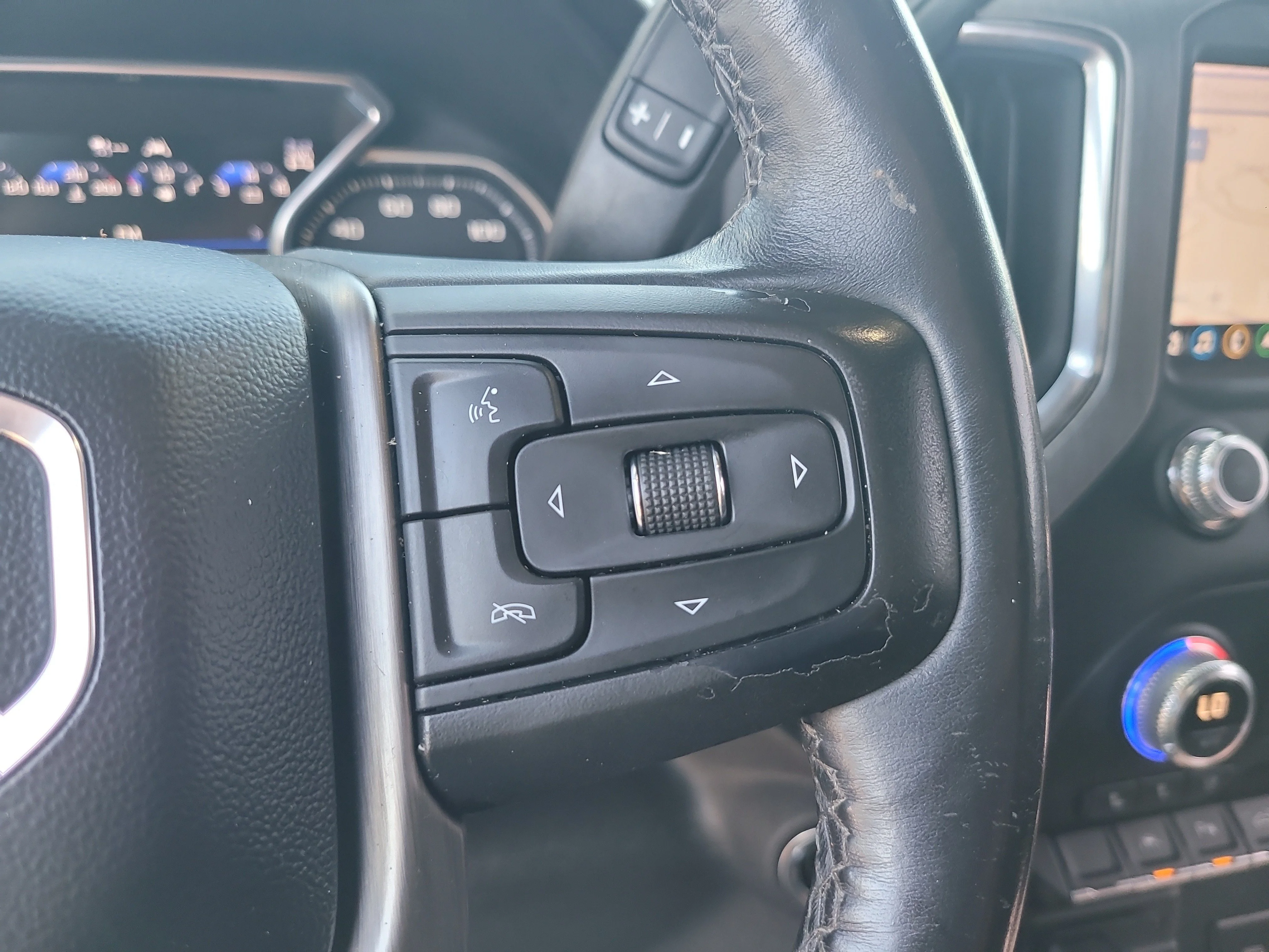 Used 2022 Onyx Black GMC Denali image 30