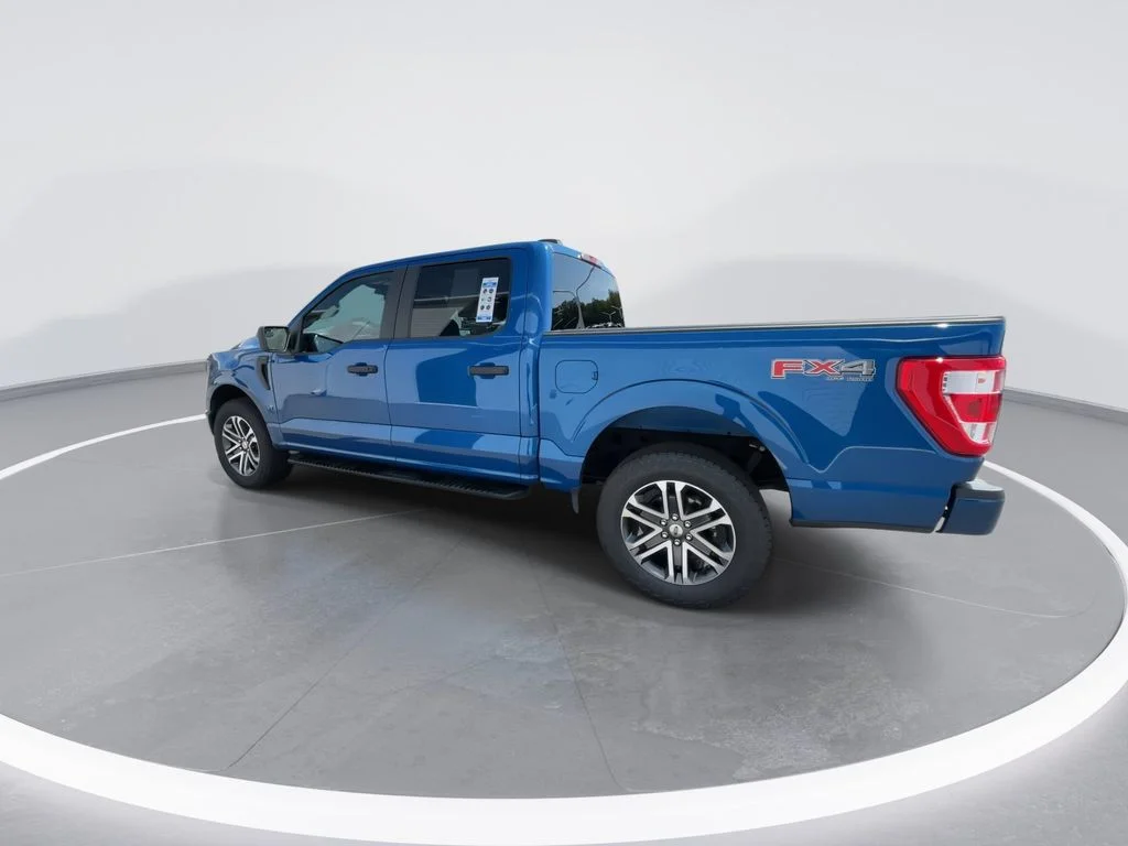Used 2023 Blue Ford XL image 6