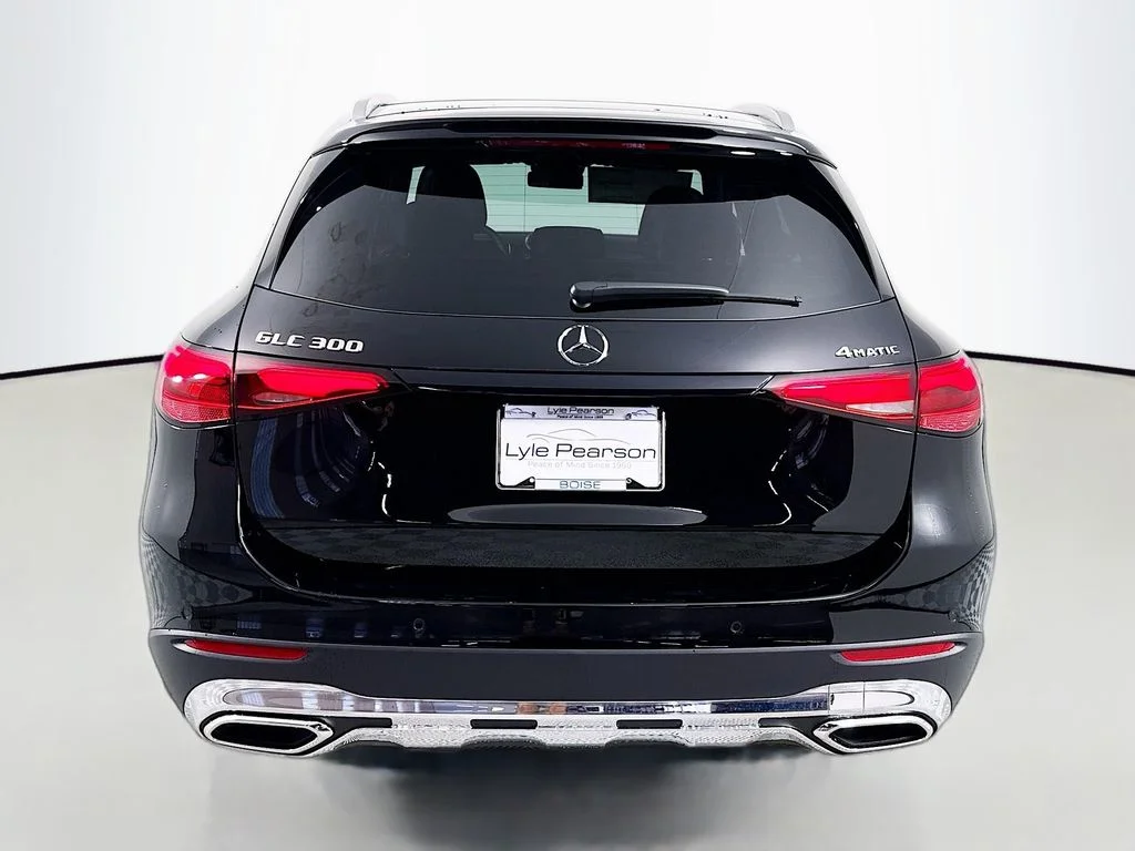 New 2026 Black Mercedes-Benz GLC 300 image 10