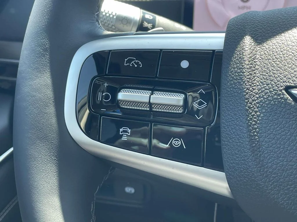 New 2026 Gray Genesis 2.5T Select image 8