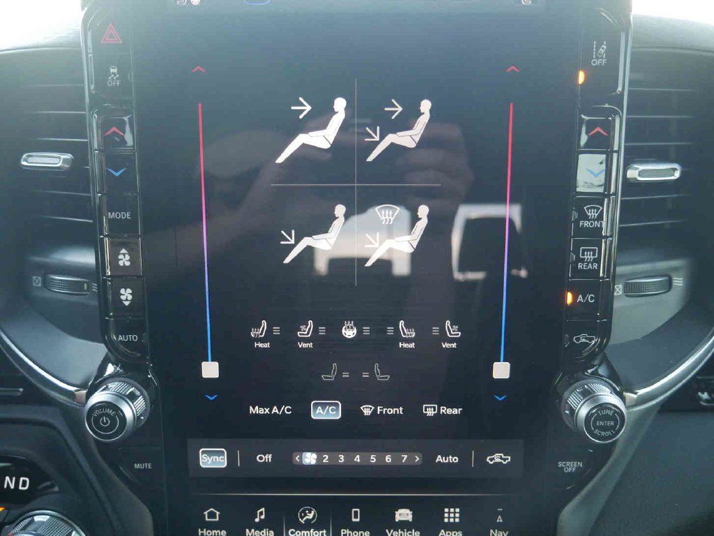 2026 RAM 1500 Laramie - Photo 41