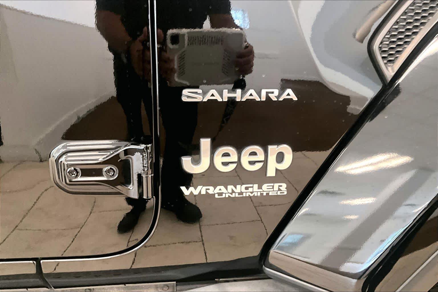 Used 2018 Black Clear Coat Jeep Sahara image 29