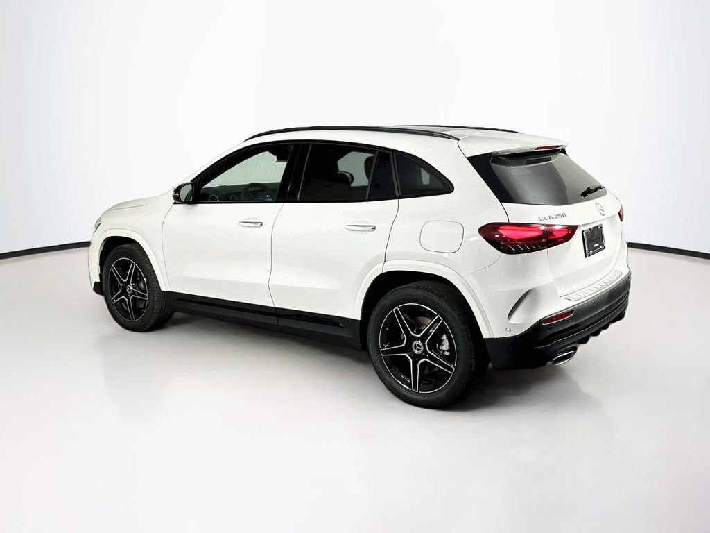 New 2026 Polar White Mercedes-Benz GLA 250 image 5