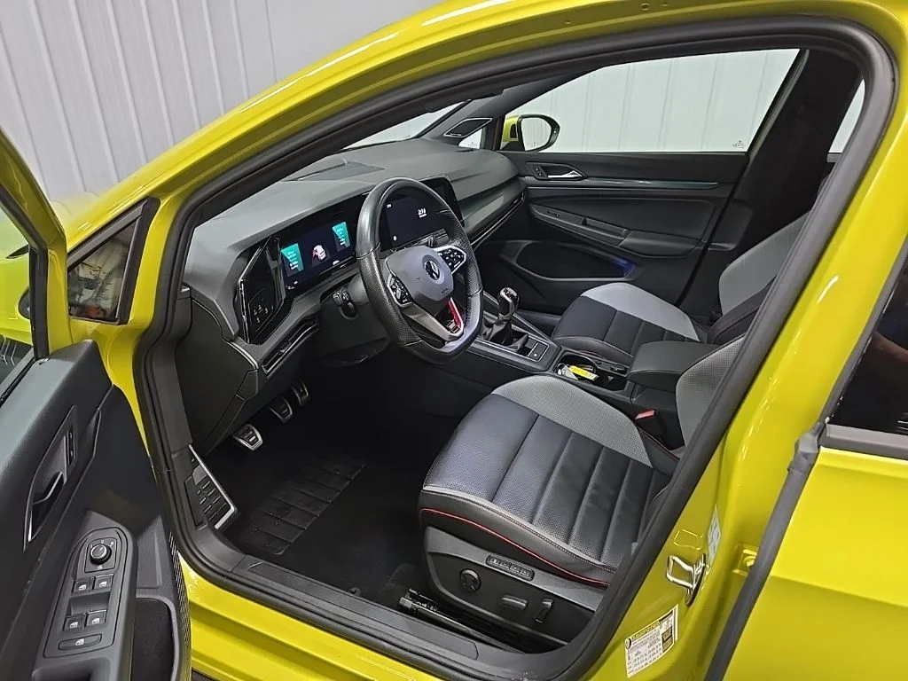 Used 2022 Yellow Volkswagen Autobahn image 29
