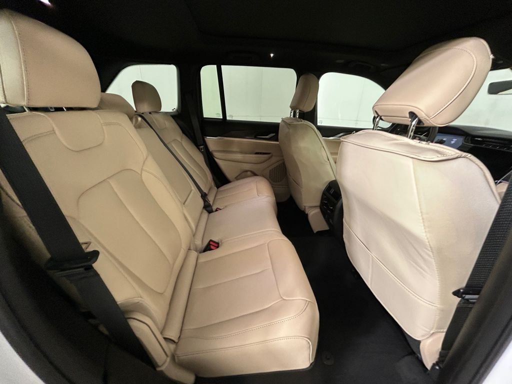 Used 2025 White Jeep Limited image 17