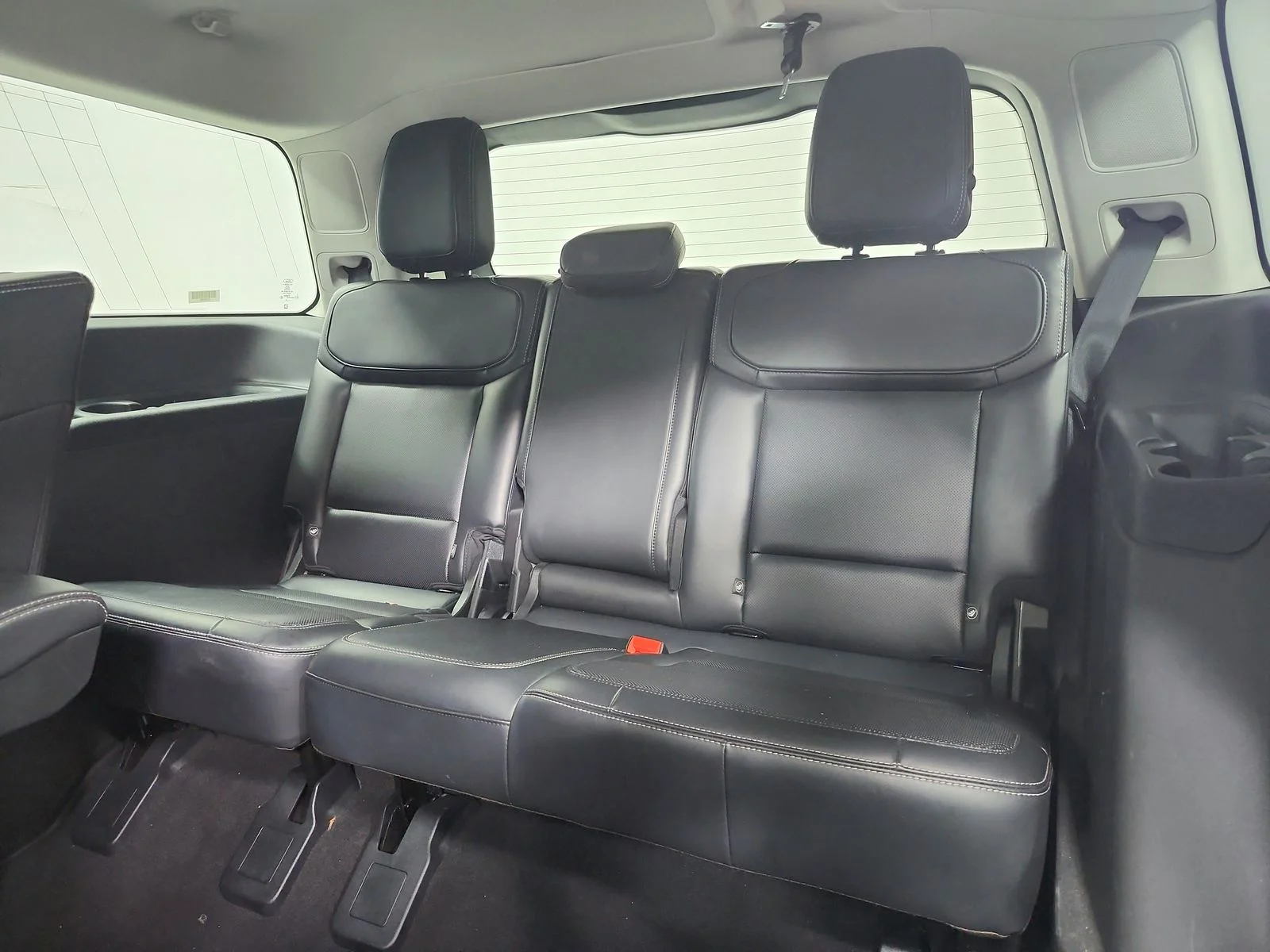 Used 2025 White Ford Platinum image 12