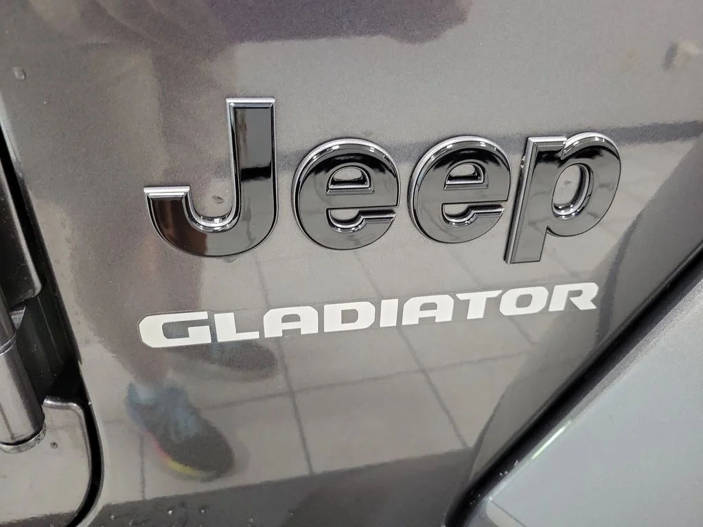 Used 2021 Gray Jeep Overland image 24