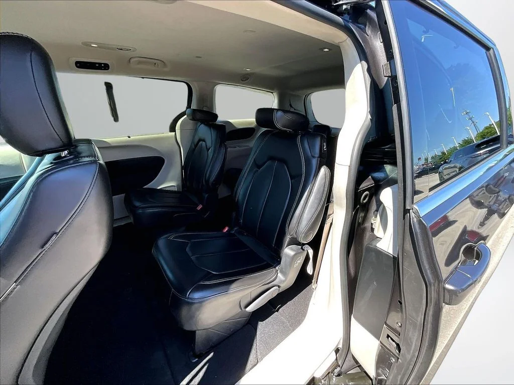 Used 2023 Gray Chrysler Touring L image 27