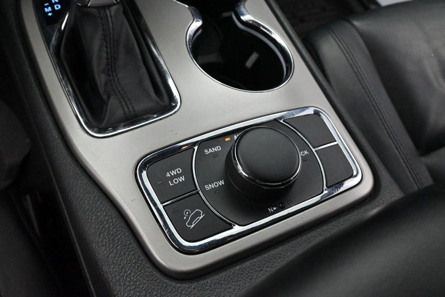 Used 2021 Bright White Clearcoat Jeep Limited image 19