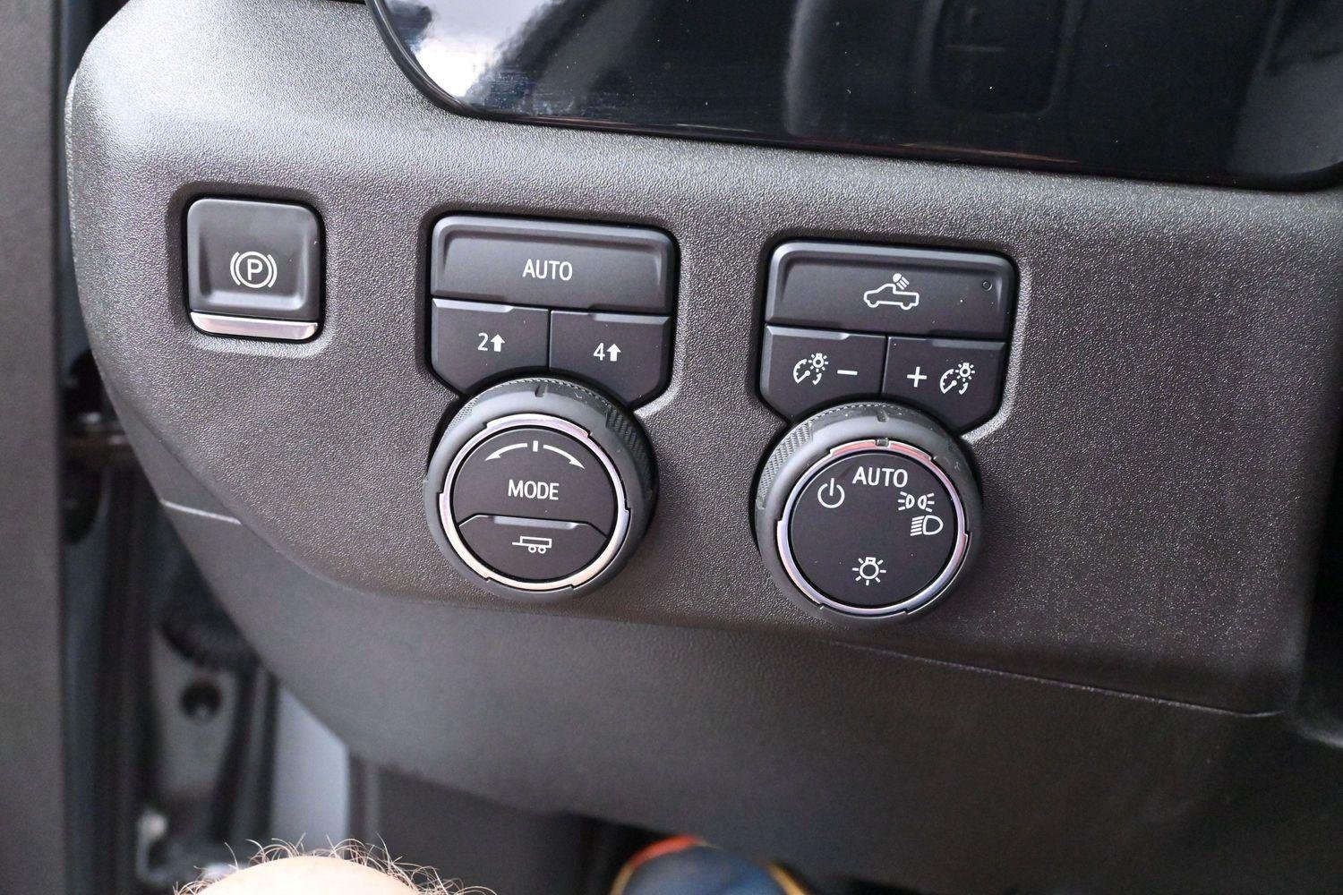 Used 2025 Sterling Gray Metallic Chevrolet LT image 21