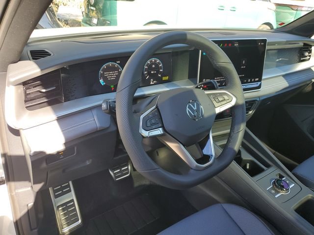 New 2026 White Volkswagen 2.0T SE R-Line Black image 23