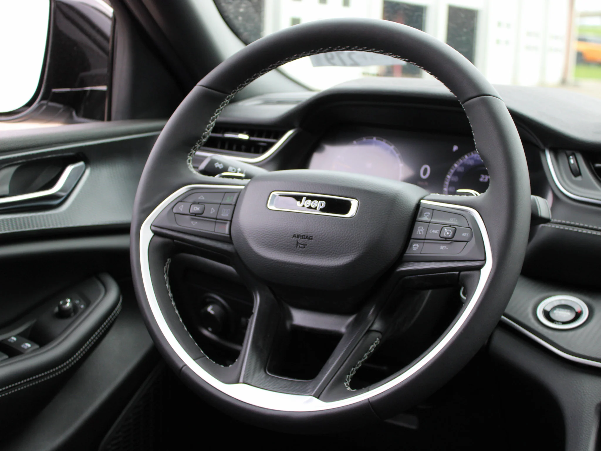 New 2025 Silver Jeep Altitude* 4x4, Sunroof, Heated Leather, Wireless Charging Pad image 14