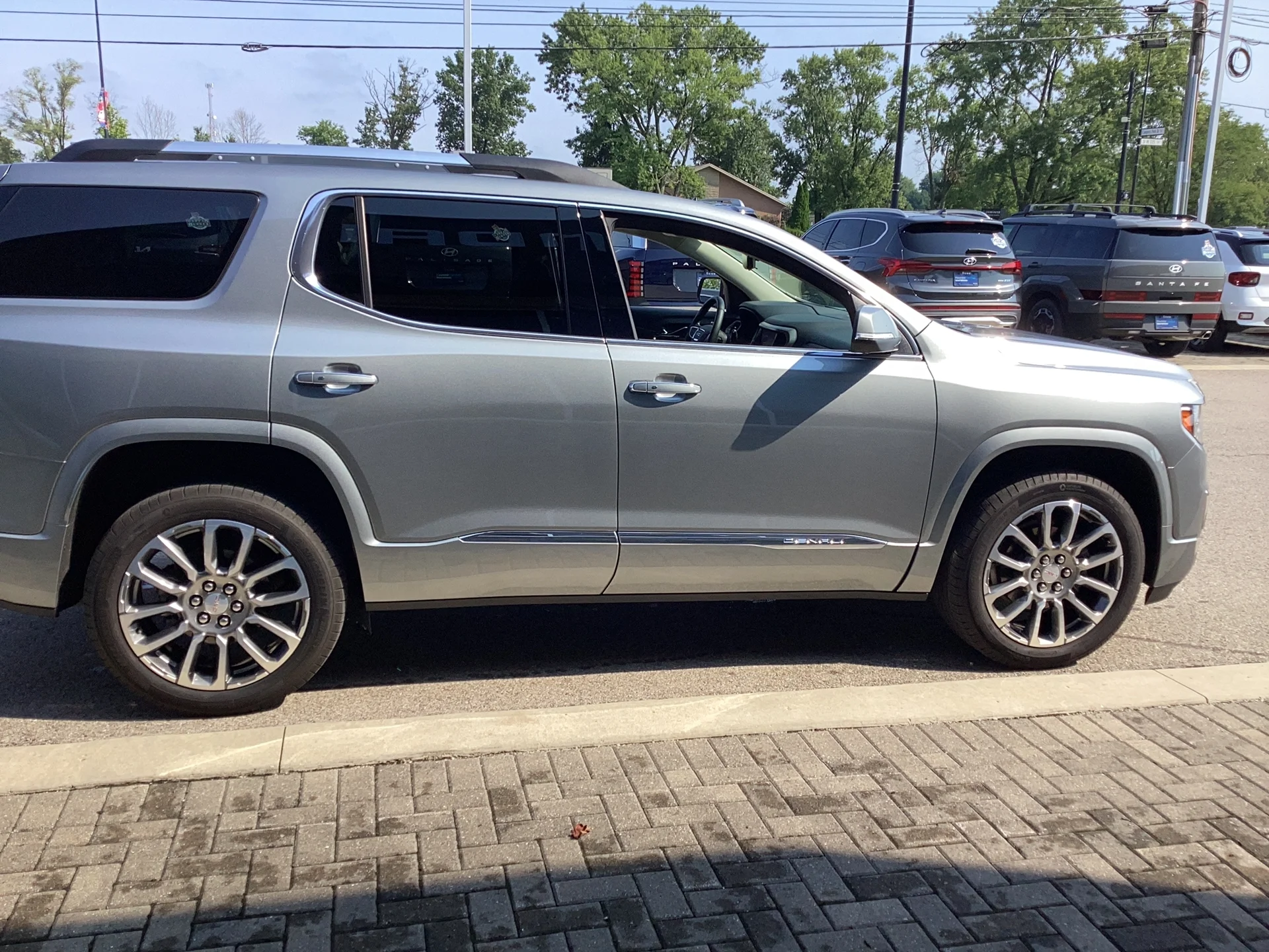 Used 2023 Sterling Metallic GMC Denali image 3