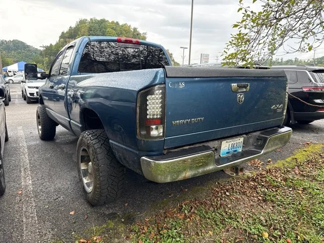 Used 2006 Blue Dodge SLT image 4