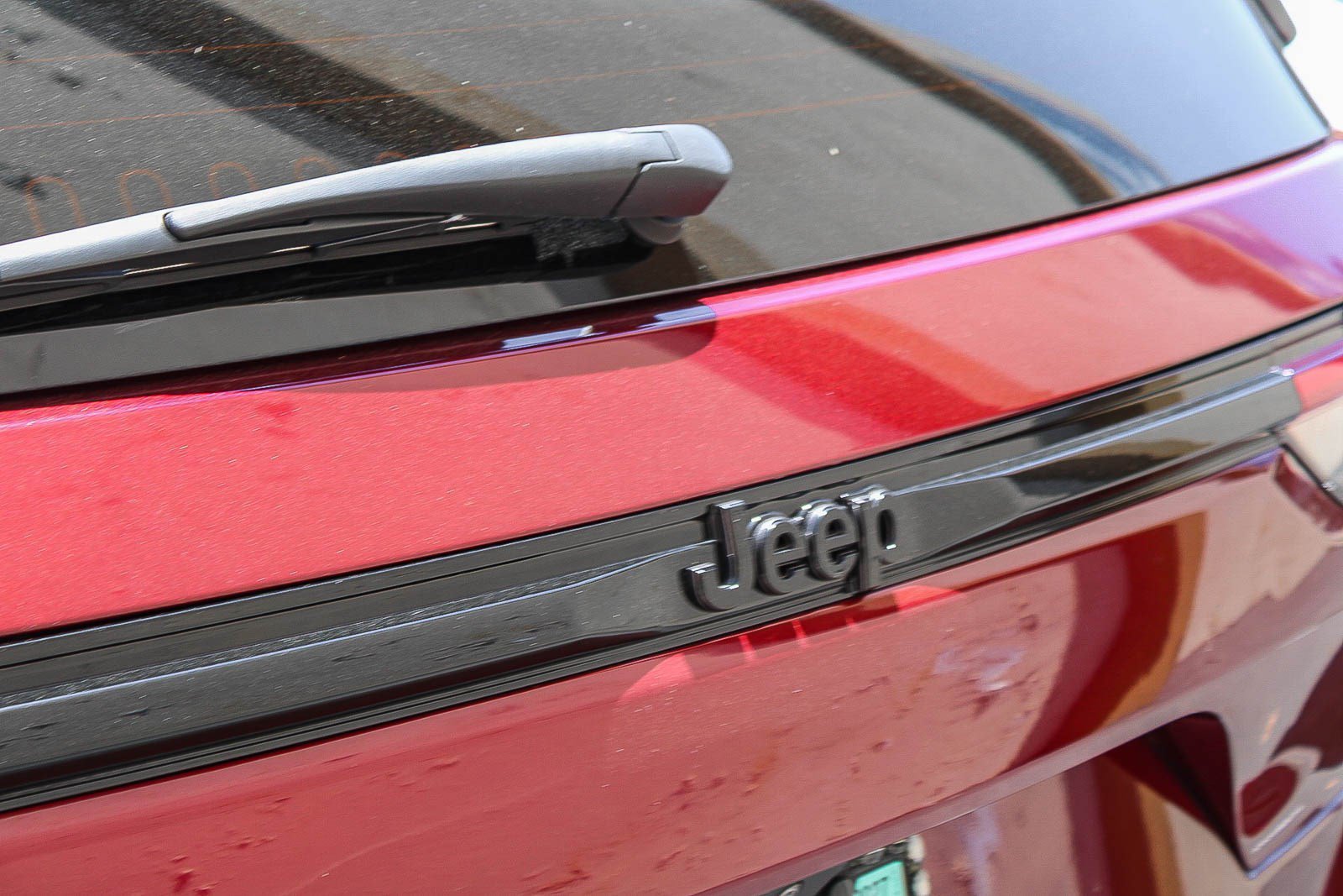 Used 2025 Velvet Red Pearlcoat Jeep Altitude X image 9