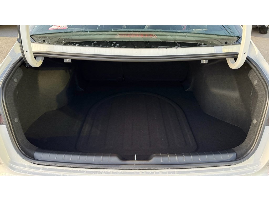 New 2025 Snow White Pearl Kia GT-Line Turbo image 8