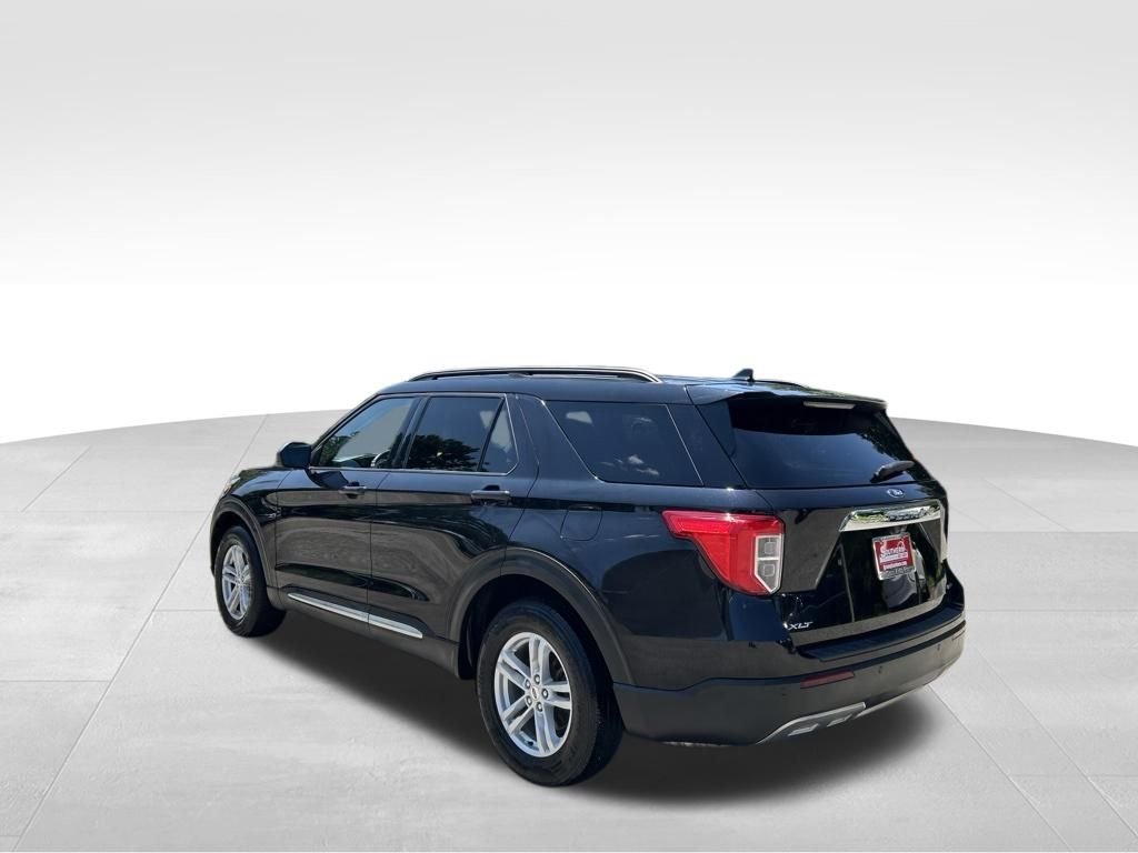 Used 2020 Black Ford XLT image 3