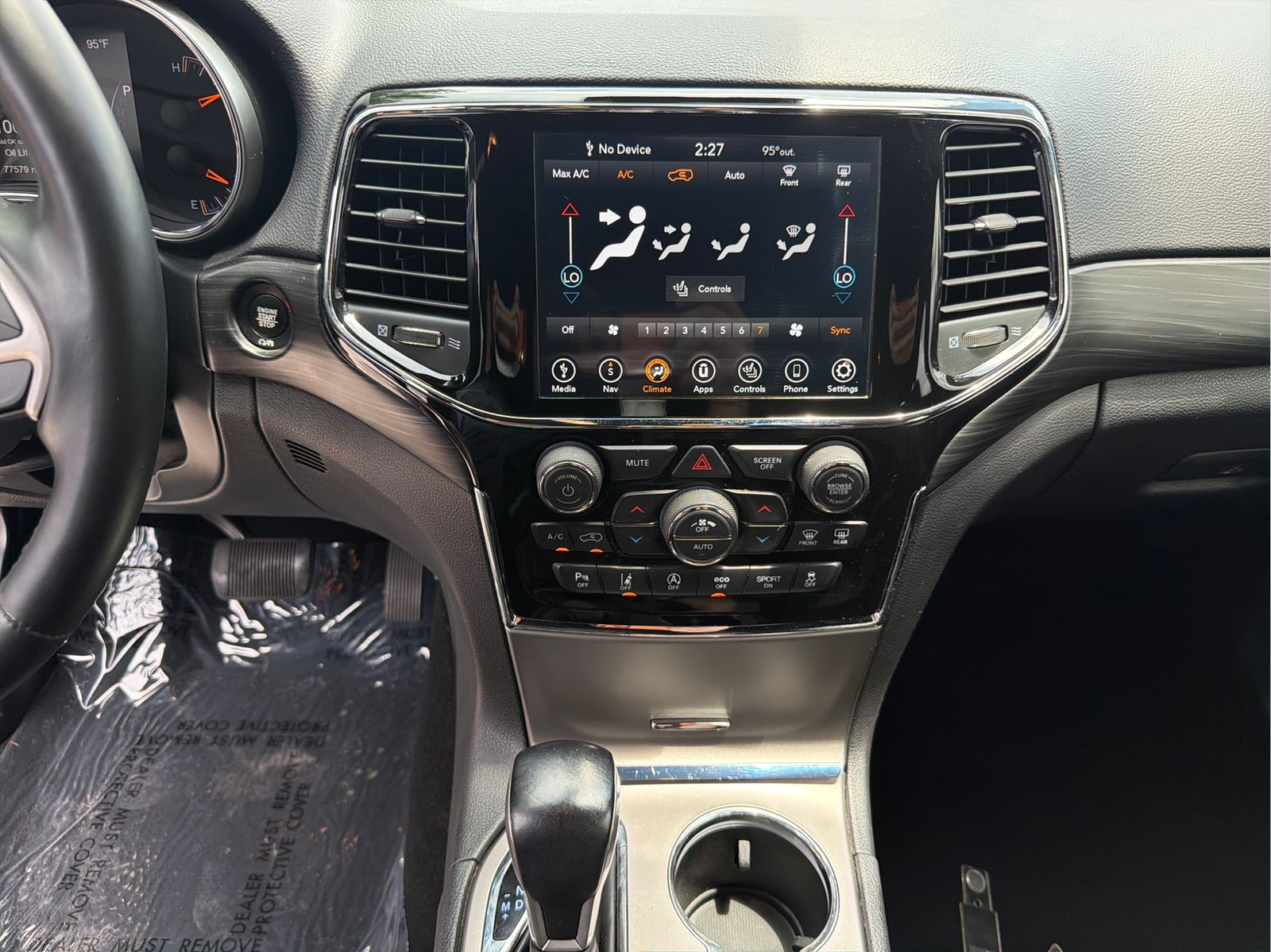 Used 2021 Diamond Black Jeep Laredo X image 18