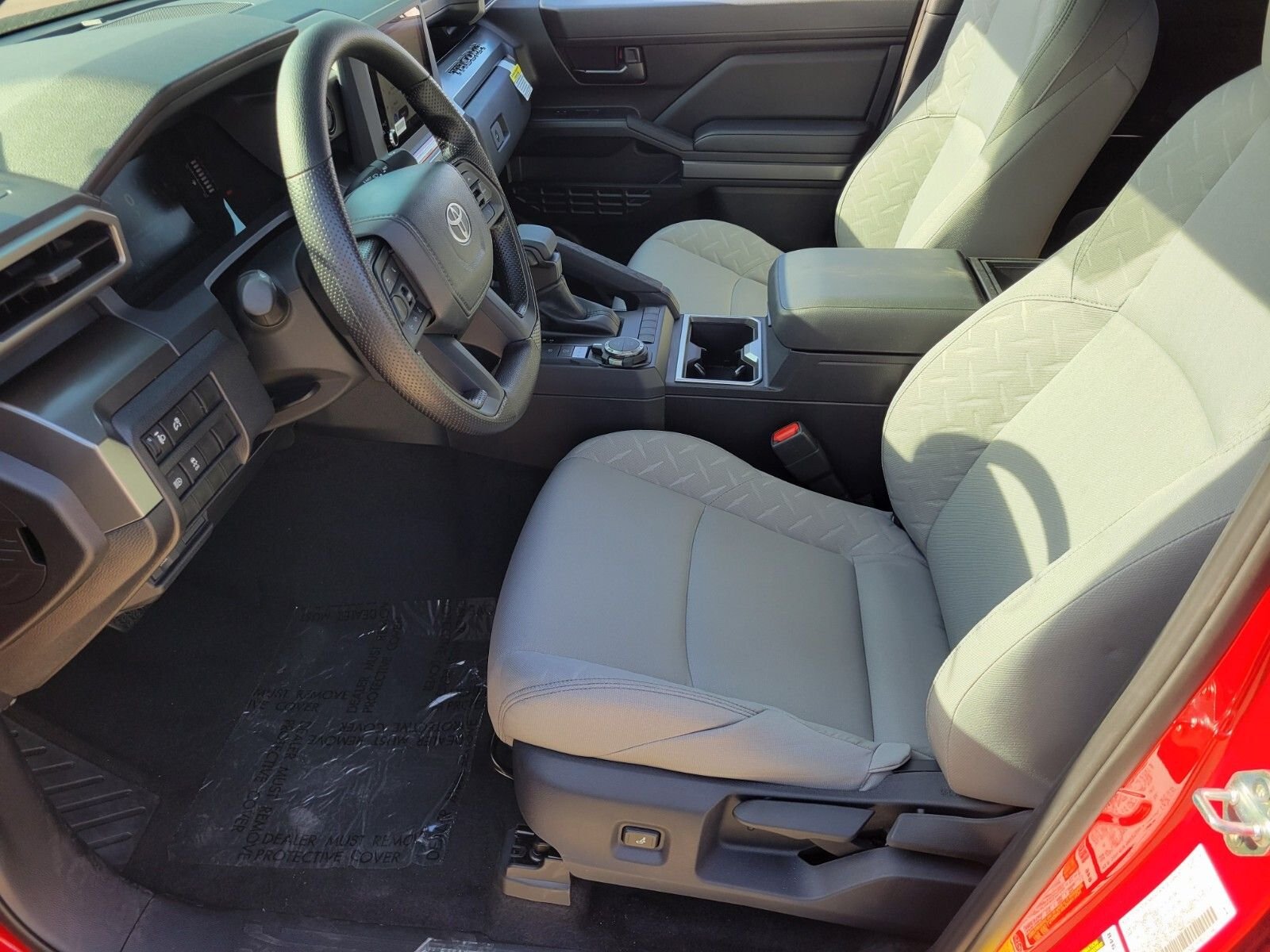 2026 Toyota Tacoma SR5 - Photo 8