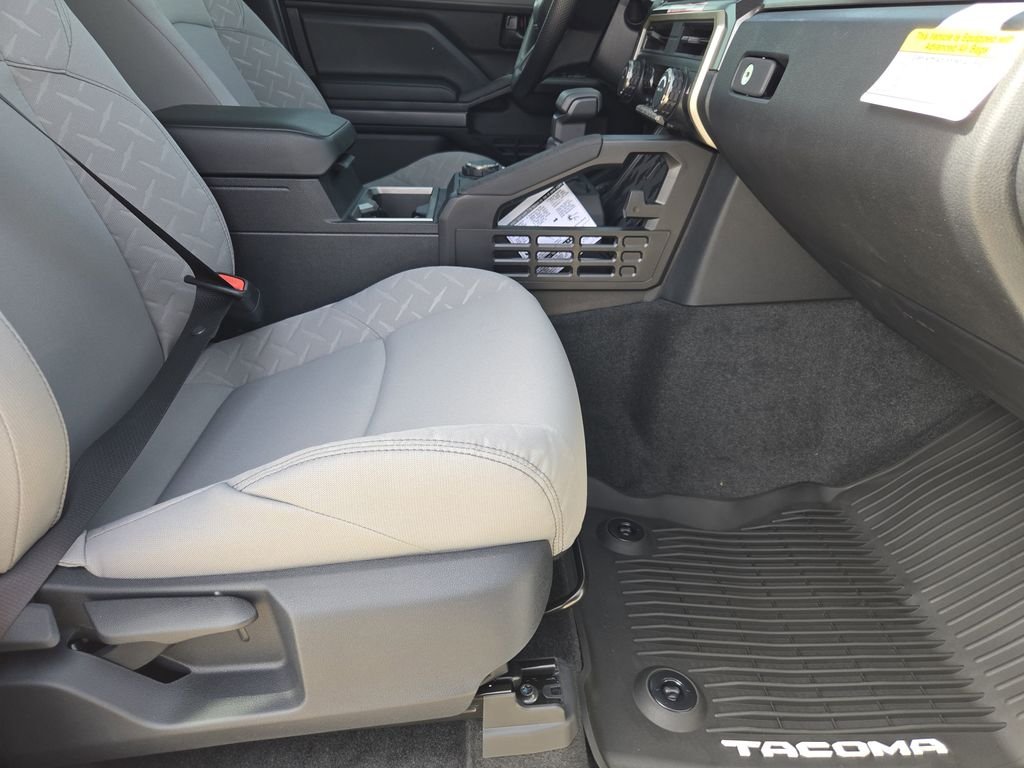 2026 Toyota Tacoma SR5 - Photo 12